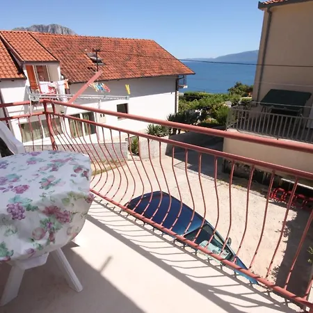 Apartment Apartments By The Sea Podaca, Makarska - 6745 *