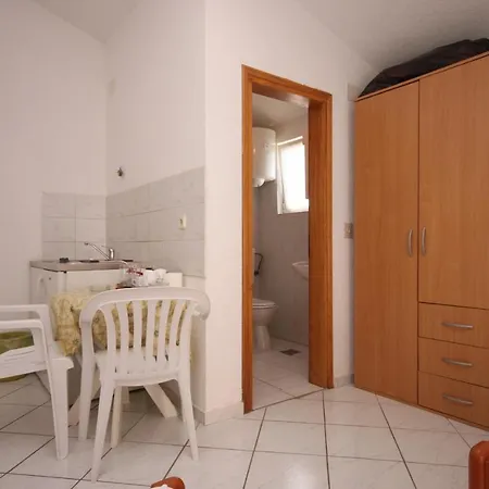Apartment Apartments By The Sea Podaca, Makarska - 6745 Podaca
